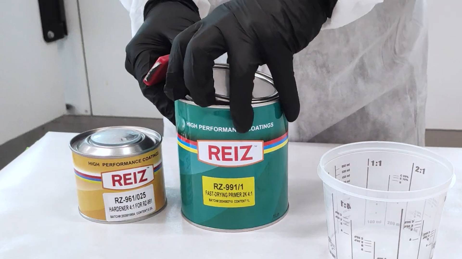 Грунт-наполнитель быстрой сушки 4:1 REIZ RZ-991/1 (1 л) смотреть онлайн