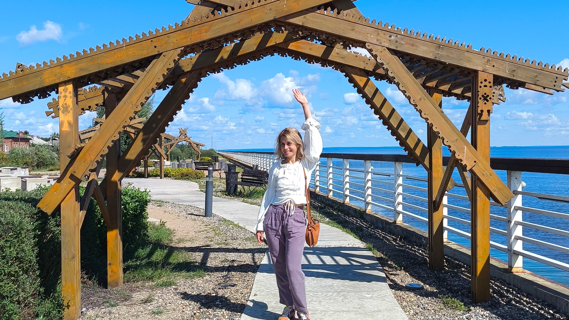 Колоритный Юрьевец. На берегу водохранилища. Ивановская область. смотреть онлайн