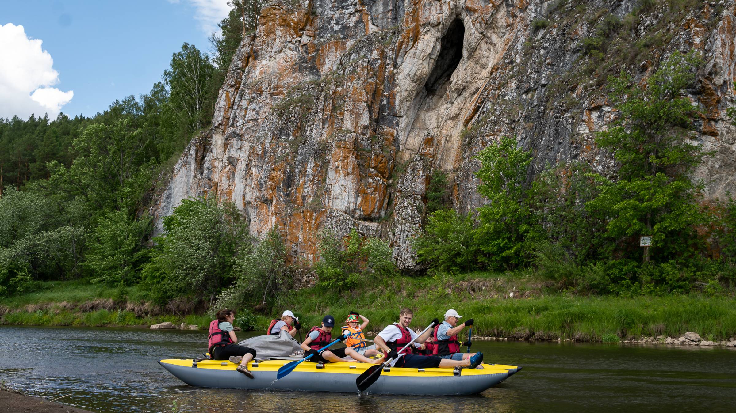 Сплав по реке Уфа на 200 человек