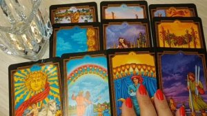 РАБОТА. УХОДИТЬ ИЛИ ОСТАВАТЬСЯ? гадание онлайн