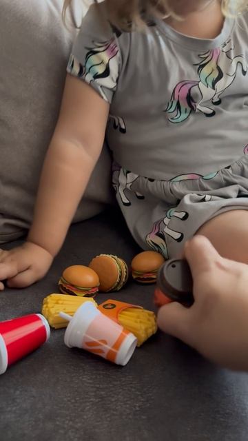 Обзор на игрушки Кидс Комбо. Вкусно и Точка