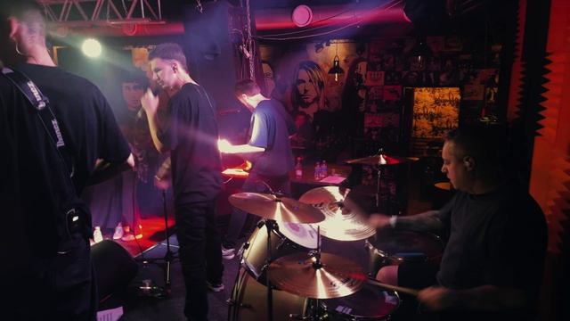 шутовка лайв