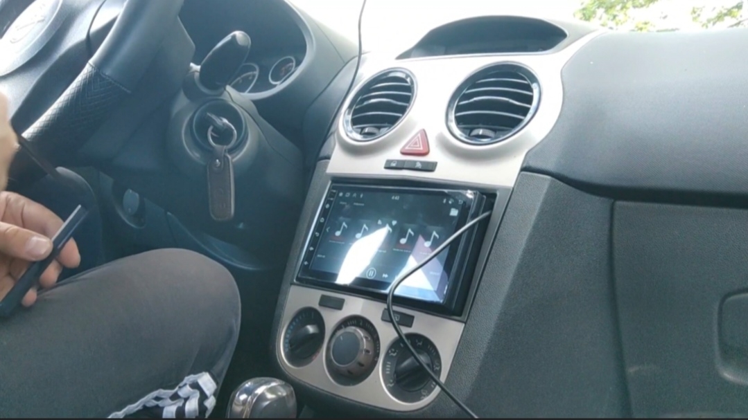 Установка магнитолы в Opel Corsa D