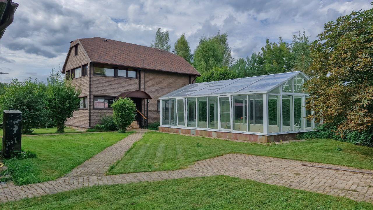 Продаётся современный комфортабельный жилой дом и баня в г.Верея на ул.Сиреневый бульвар!