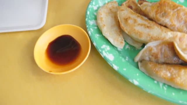 Мастер жареных пельменей, Корейская уличная еда смотреть онлайн