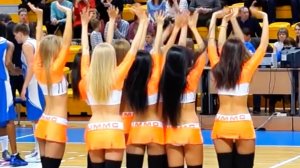 Группа поддержки БК УГМГК 2 развлекательных танца