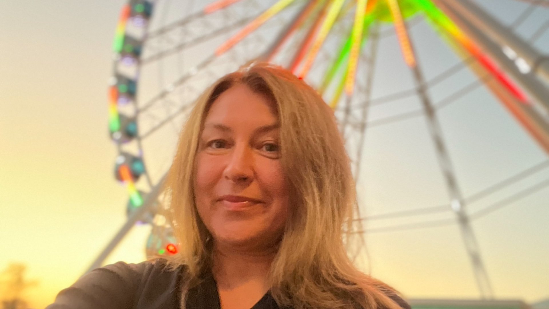 Рука, качающая колыбель, правит миром. Ваши дети это богатство смотреть онлайн