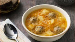 Суп с фрикадельками на курином бульоне