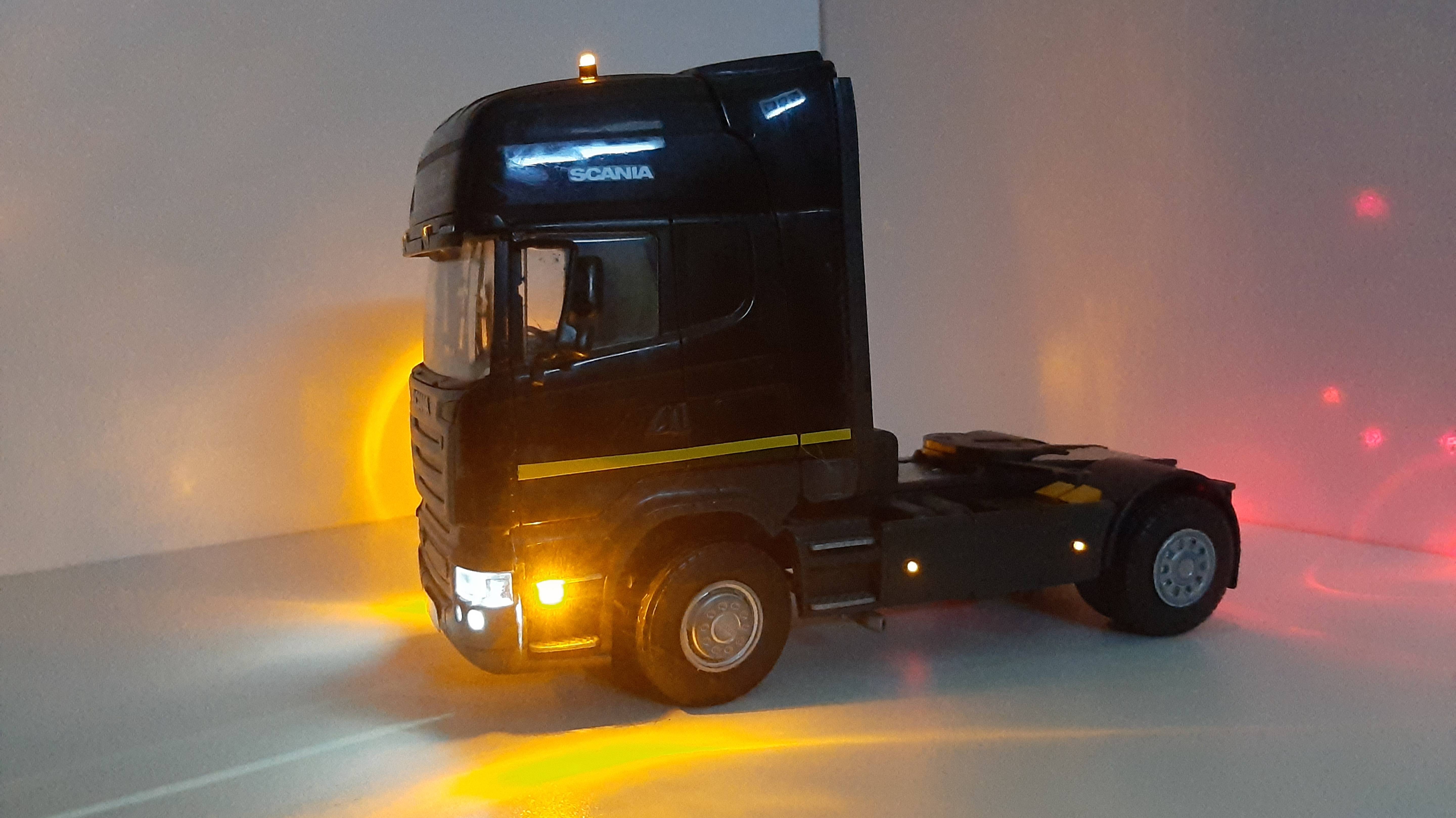 RC модель тягача SCANIA 1:14 смотреть онлайн