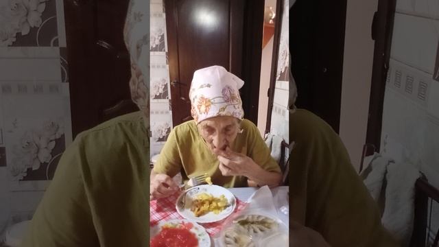Картошечка жарено-ткшено-толченая.побеседуем. смотреть онлайн