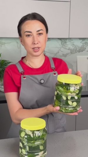 Эти ОГУРЦЫ сразу съедаем, такие ВКУСНЫЕ ! Хрустящие солёные огурцы ,старый проверенный РЕЦЕПТ !