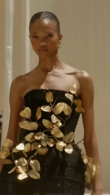 ❗ ШИКАРНЫЕ вечерние платья от OSCAR DE LA RENTA RESORT 2026 смотреть онлайн