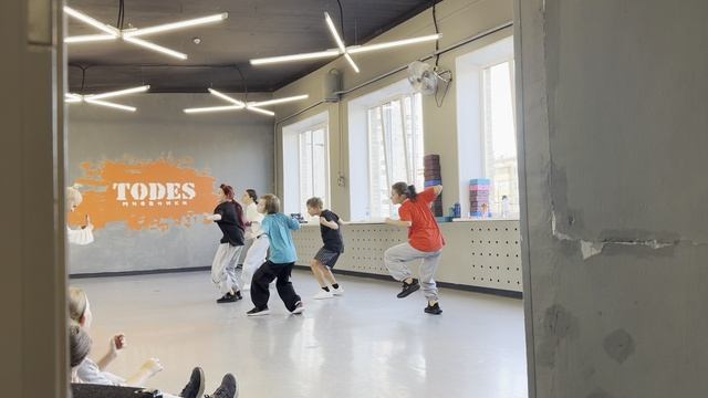 TODES за кадром