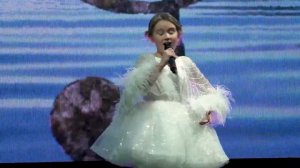 «Любовь уставших лебедей» // Милана Ананко // 8 лет