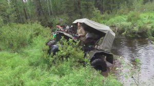 Медведь  разграбил второе зимовьё. Рыбалка. Якутия.