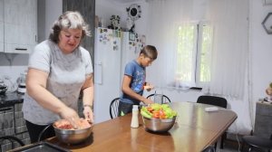 Мама и 13 детей - Дела житейские большой семьи - Фаршированный перец в духовке