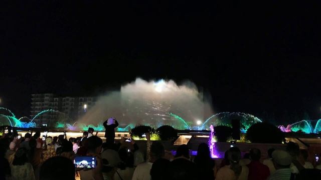 Светомузыкальный фонтан в Дербенте 02.08.2025 смотреть онлайн