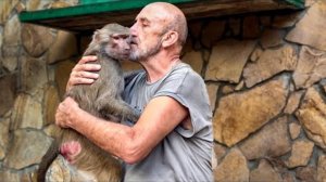 НЕУЖЕЛИ ЛЮСЬКА БЕРЕМЕННА? Просим ее показать животик, но она сопротивляется!