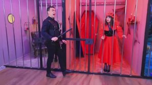 Мой Папа - директор тюрьмы! Вампир, Русалка и Уэнсдей Ад