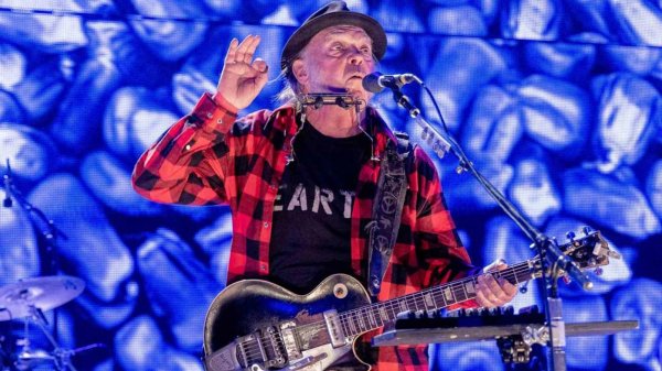 Нил Янг — на фестивале Гластонбери 2025 | Neil Young — Live at Glastonbury 2025