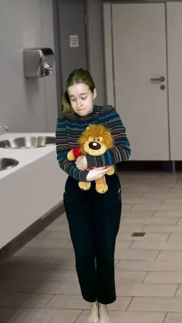 ПОЧЕМУ АРБУЗОВА ХОЧЕТ В ТУАЛЕТ смотреть онлайн