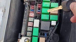 KiA RiO _3_ 2015 года РЕЛЕ ПОД КАПОТОМ