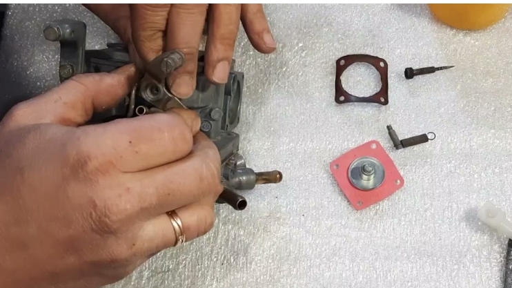 Ретро ВаЗ 2101 и КарбюратоР WeBer