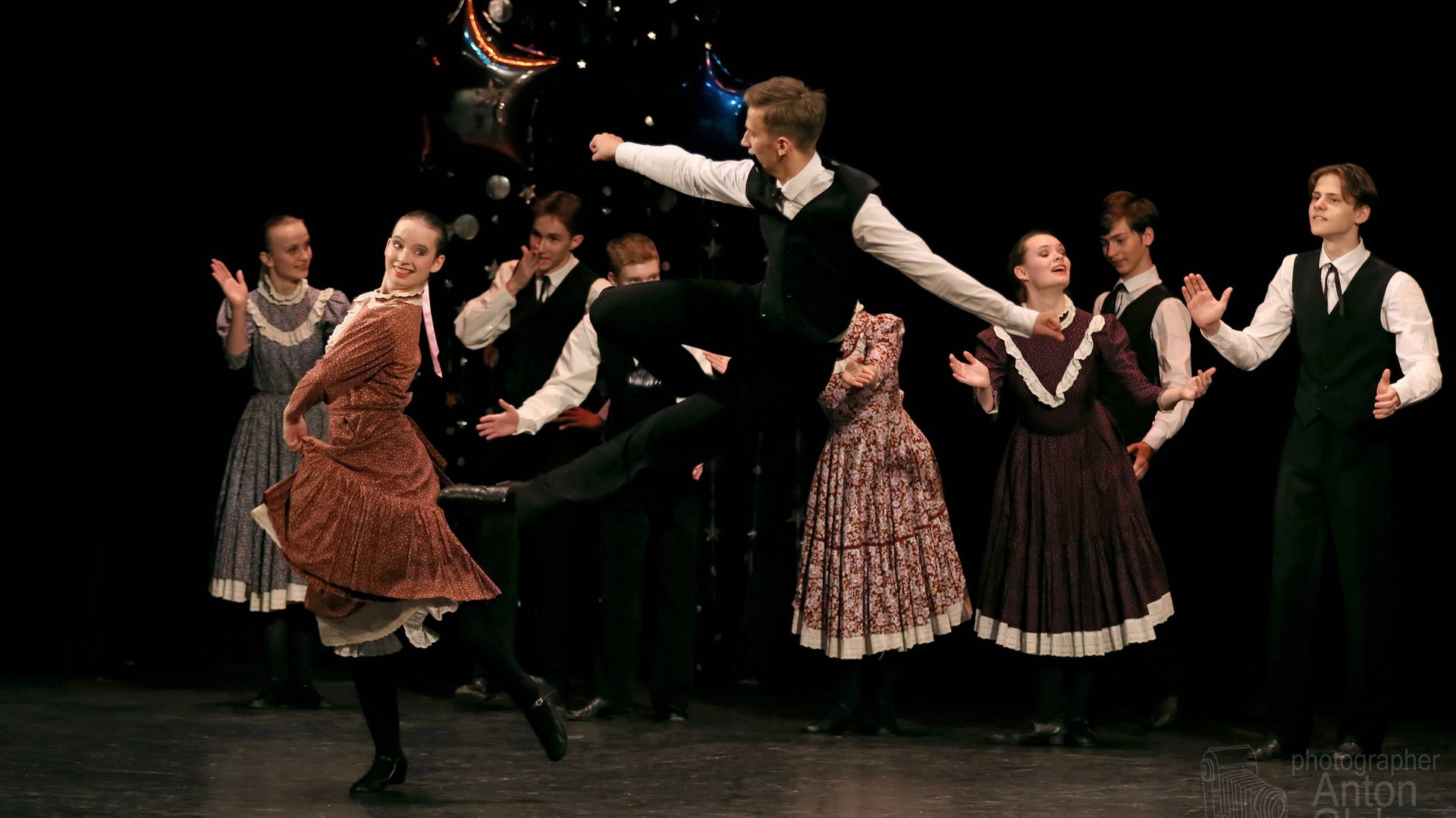 «АПОЛЕЙШЕН», Ансамбль "Школьные годы". "APOLEYSHEN", Ensemble "School Years". смотреть онлайн