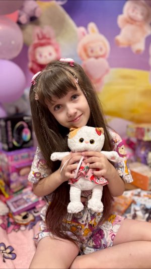 Открываю подарок Кошечка Лили 🥰🐱🐈 #кошечкалили #басик #подарок