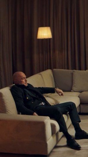 Ловко провела клиента👠 | Смотрите «Жизнь по вызову. Фильм» на KION✨