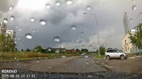 RoadGo MyCam в светлое время суток