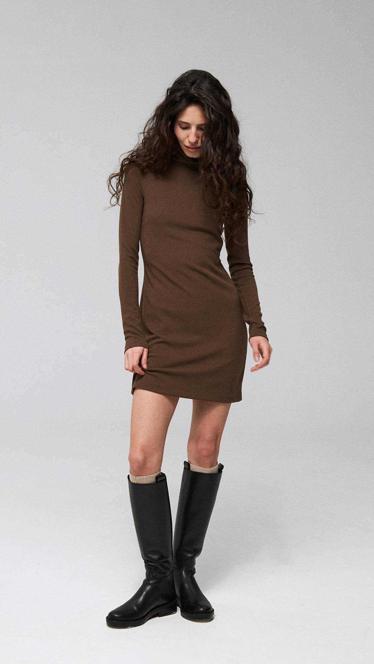 Платье-водолазка, выкройка №1076 смотреть онлайн