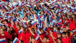 В День государственного флага по всей стране проходят праздничные мероприятия