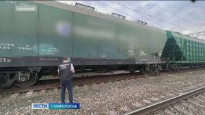 В Минводах подросток залез на вагон поезда и получил удар током