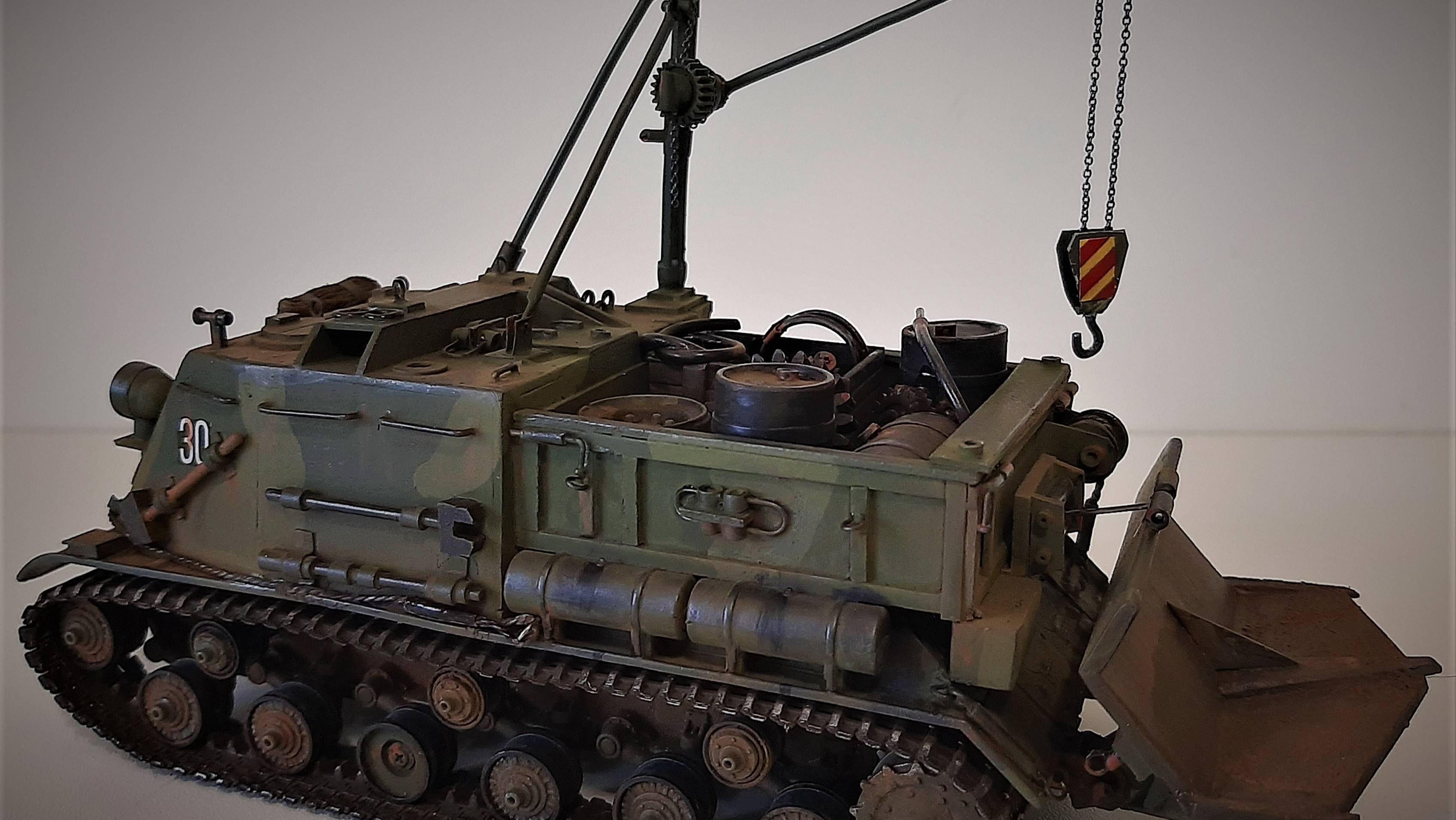 RC модель бронированного танкового тягача БТТ-1 на базе ИСУ-152 смотреть онлайн