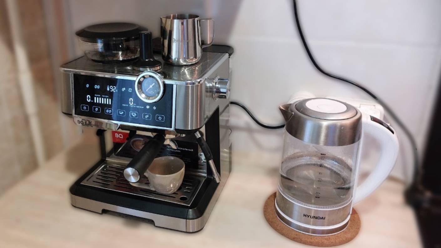 Приготовление кофе на кофейной станции BQ CM5002 Barista