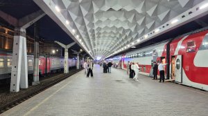 Новое путешествие на двухэтажном поезде.