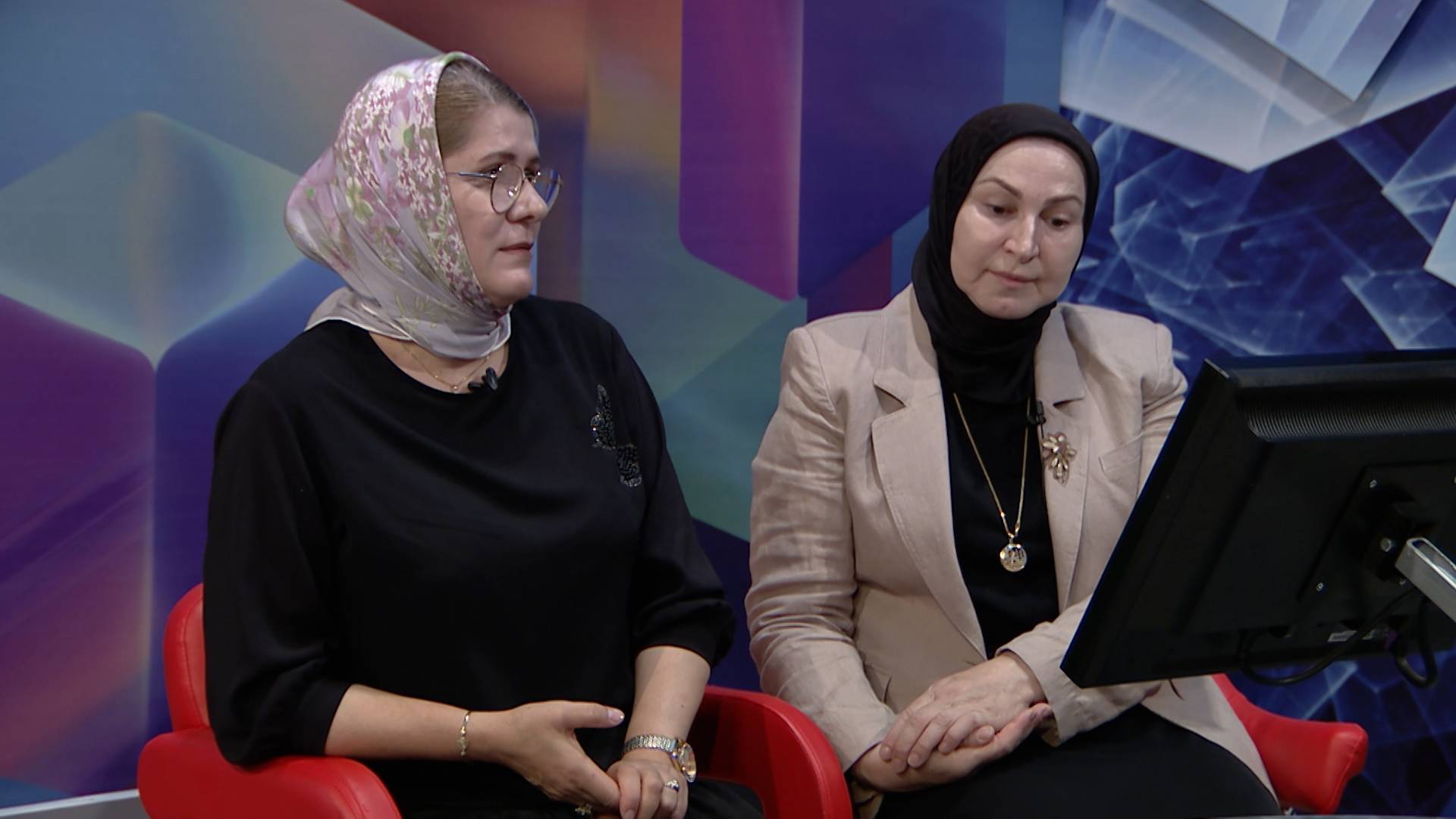 Эрудит - Луиза Бехоева, Разет Сулейманова ( А. Абуев ) смотреть онлайн