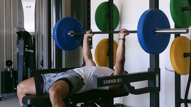 Скамья многофункциональная регулируемая Torque FFIB-101. смотреть онлайн