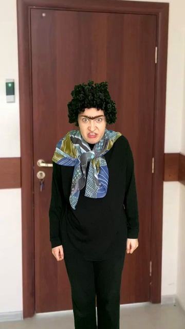 ТИПИЧНЫЙ ЗАВУЧ смотреть онлайн