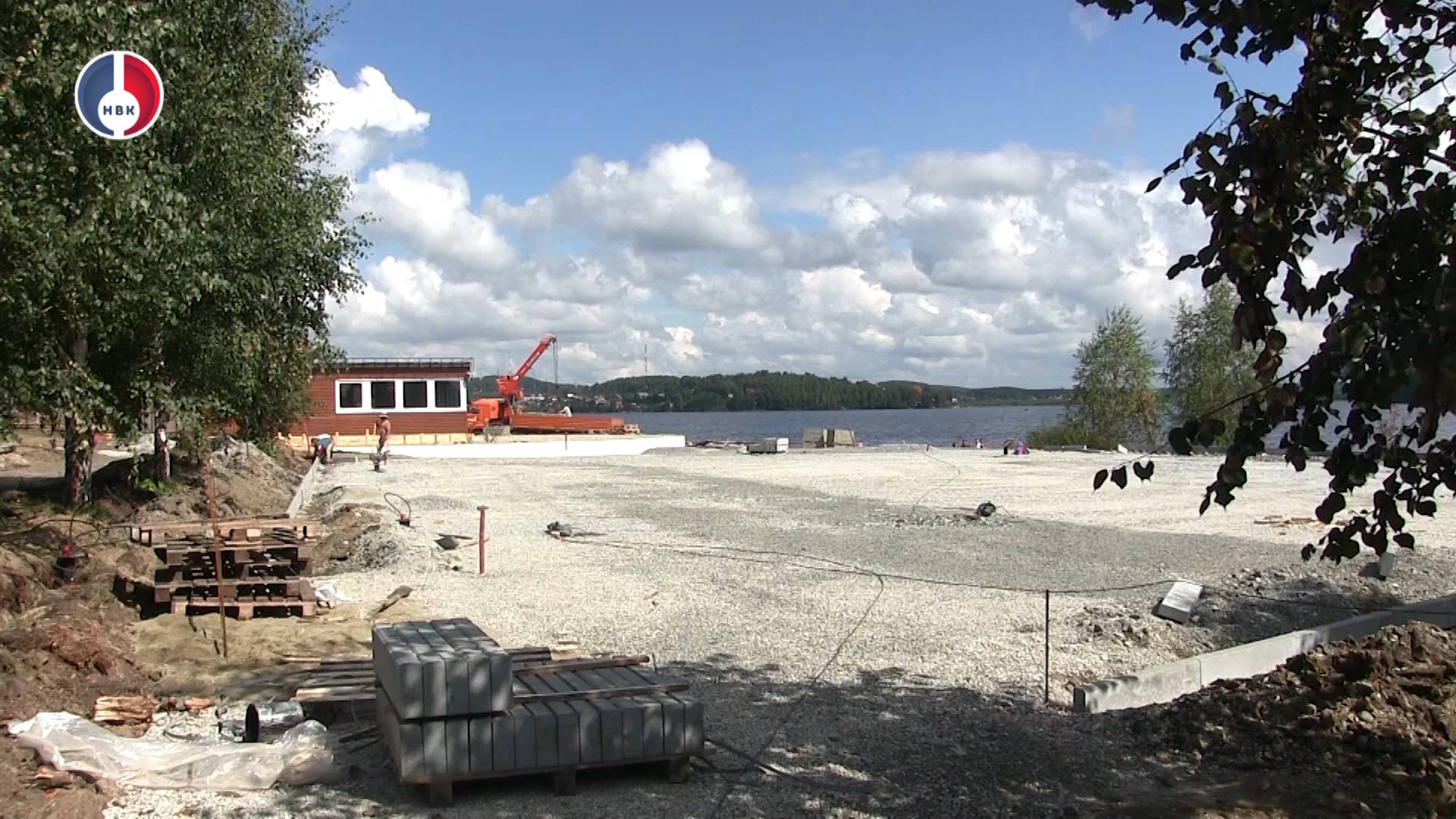 Продолжается реконструкция городского пляжа смотреть онлайн