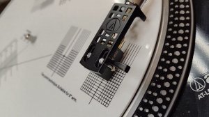 Приличный проигрыватель виниловых пластинок Audio-Technica AT-LP1240USB