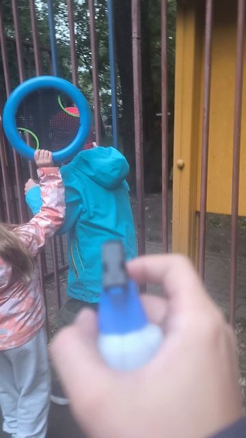 за мной БЕГАЕТ НЕНОРМАЛЬНЫЙ человек ПАУК!!!