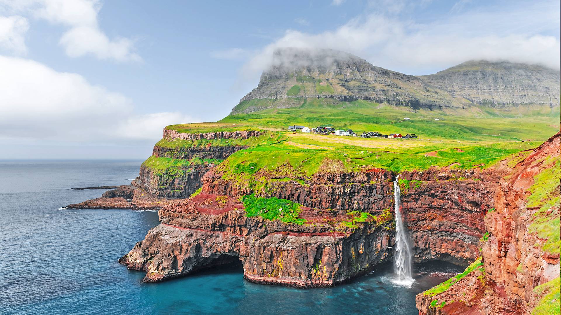 Удивительные места Земли, где живут люди. Самые необычные деревни и города!