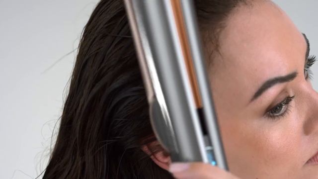 Getting started with your Dyson Airstrait™ straightener смотреть онлайн