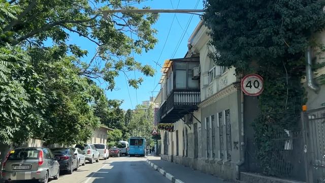 Ялта. Ломоносова, Пионерская, Красноармейская до перекрестка с Гоголя ул. 09.07.25.Крым.Crimea.Yalta смотреть онлайн