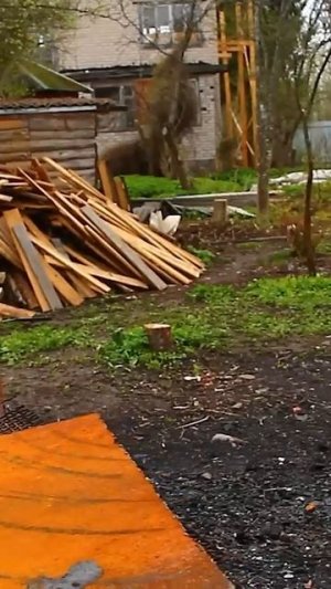 ТУТ ЖИВЕТ ПСИХ!!!