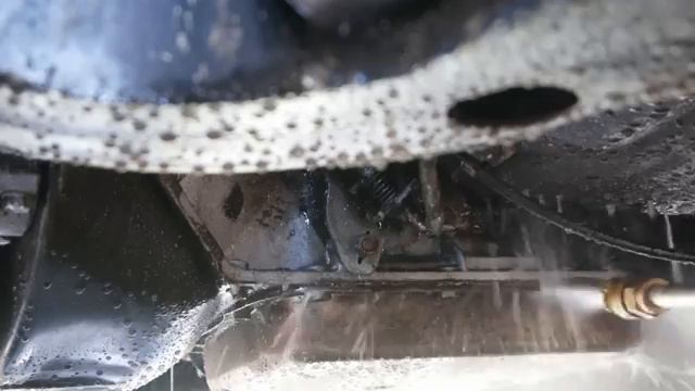 Polishing A Turd -Видео от SimonFordman