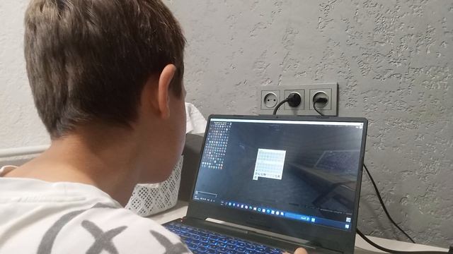 играем в Minecraft мод про зомби