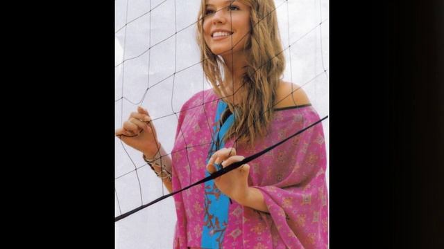 Агнес Бракнер ( Agnes Bruckner )